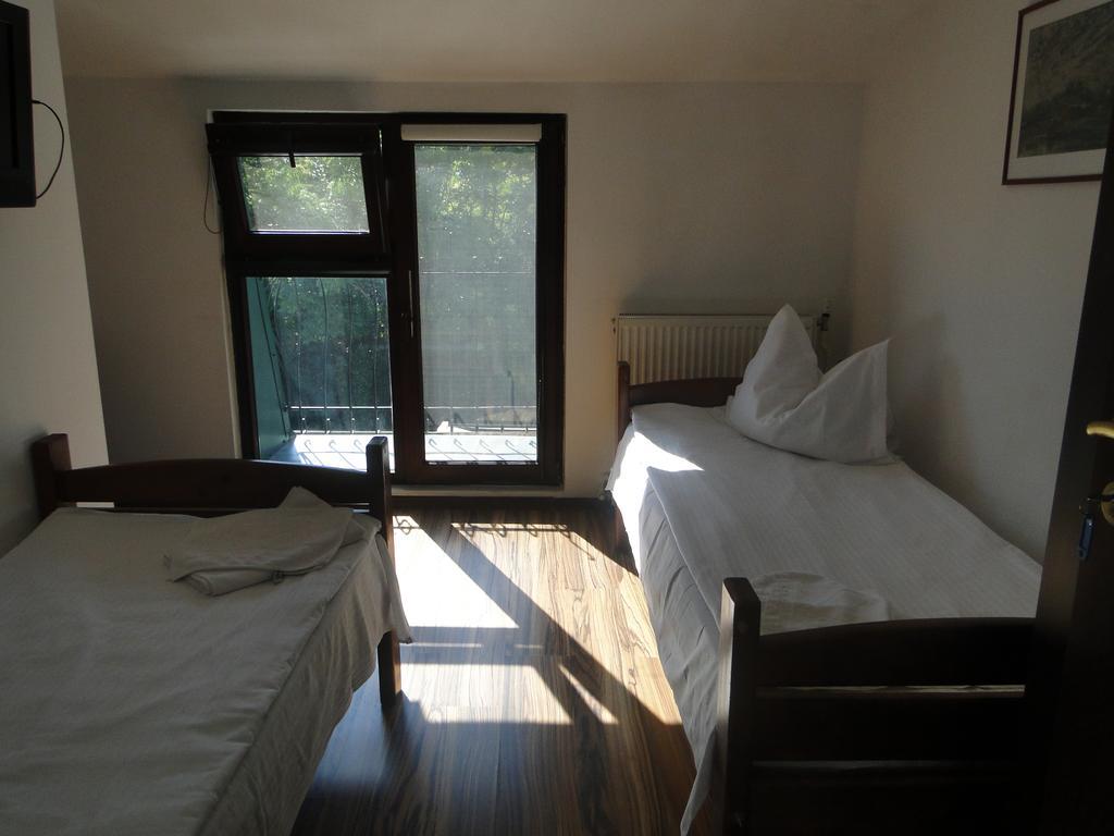 Hostel Bella Italia Βραΐλα Εξωτερικό φωτογραφία