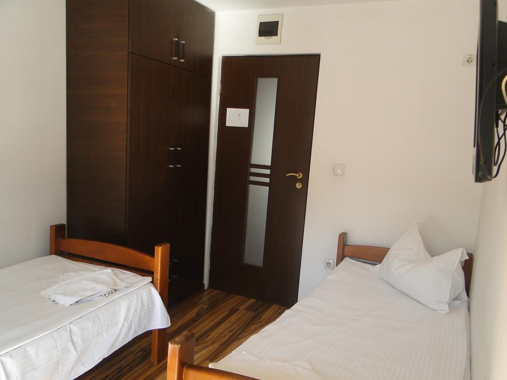 Hostel Bella Italia Βραΐλα Εξωτερικό φωτογραφία